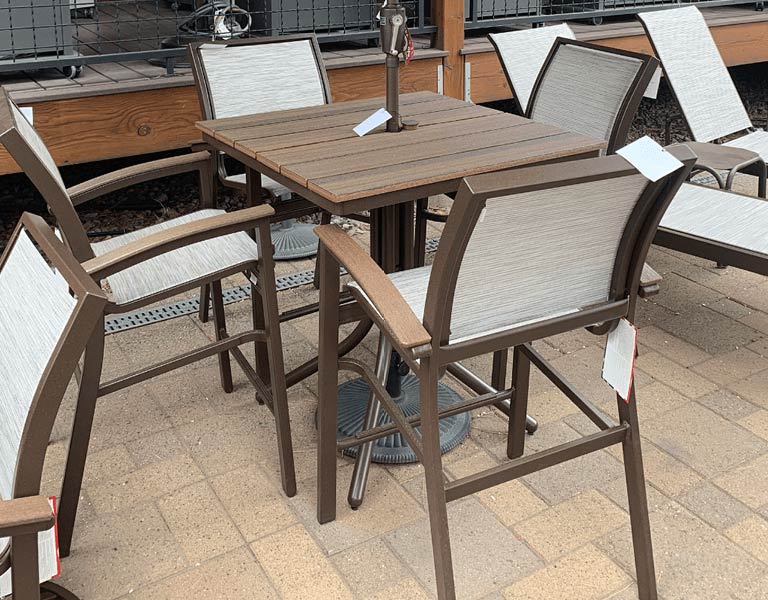photo of outdoor dining set