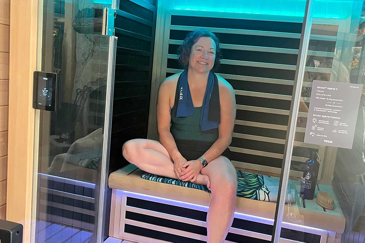 Jessica recovers like a pro using hot and cold therapy