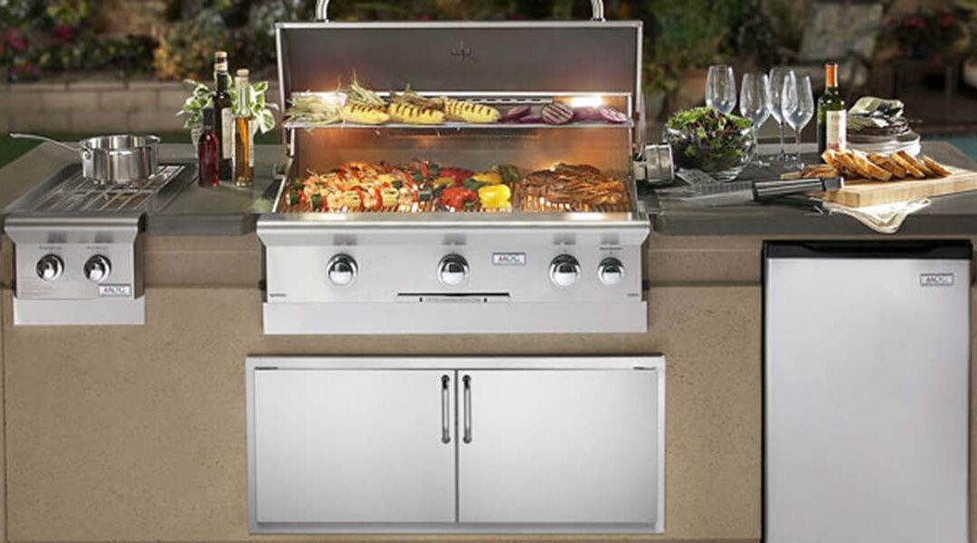 Outdoor Entertaining Starts With a Smokin’ Hot Grill